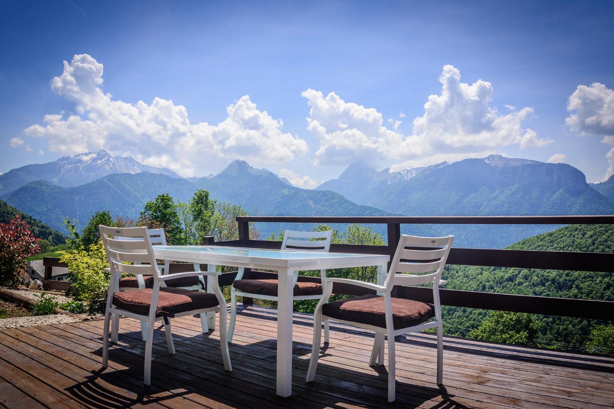 In The Heart Of Nature With An Unique View Plan Montmin Kültér fotó